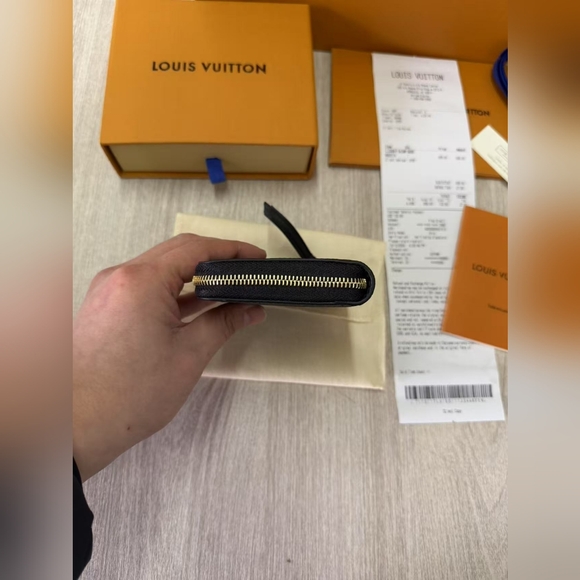 Louis Vuitton Zippy Coin Purse - Picture 6 of 14